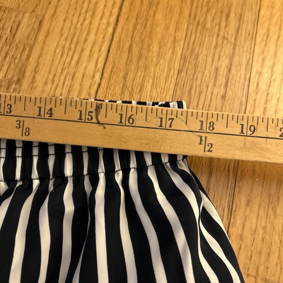 J. Crew Navy And Cream Striped Pleated Midi Skirt  Sz 18 - Picture 6 of 7